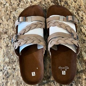 NIB White Mountain Holland Sandals Women’s Size 11m